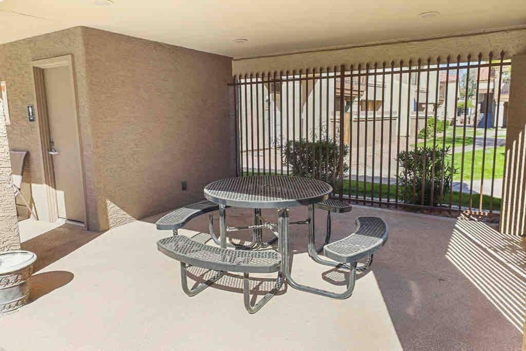 The Cool Cactus Condo With Pool And Jacuzzi Tempe Bagian luar foto