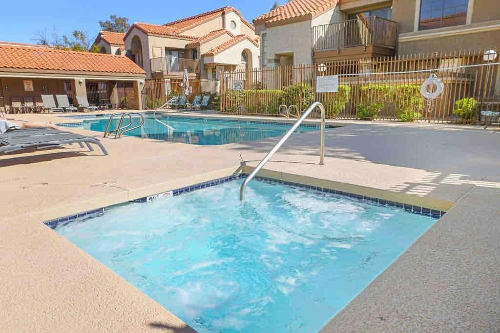 The Cool Cactus Condo With Pool And Jacuzzi Tempe Bagian luar foto